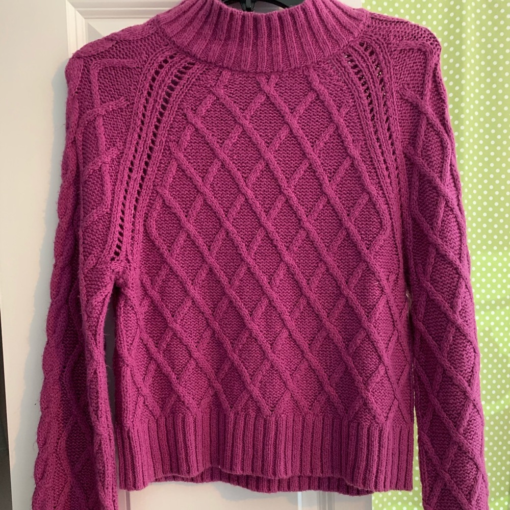 American eagle sweater